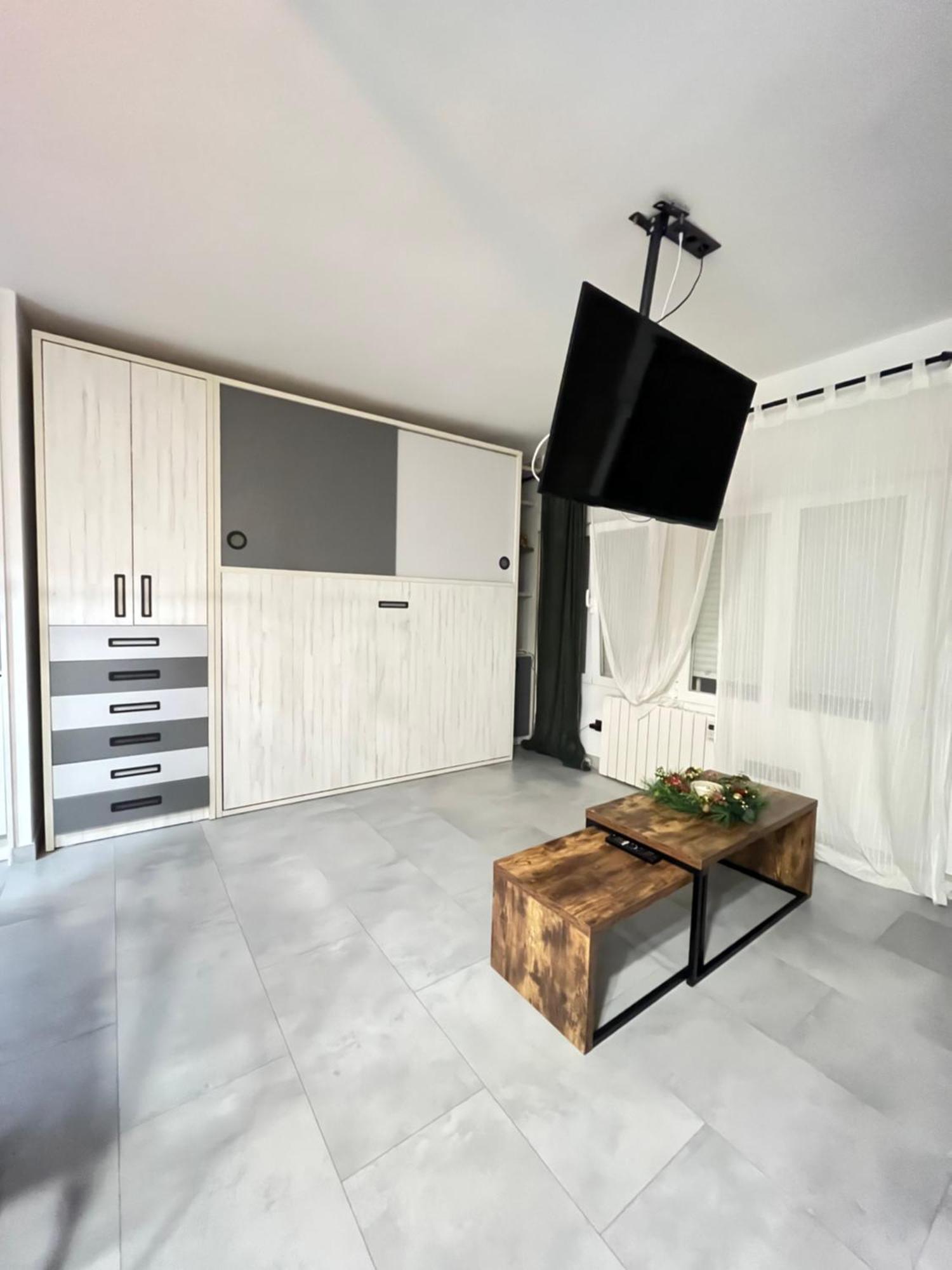 Centrico, Luminoso Y Equipado Apartment Madrid Exterior photo